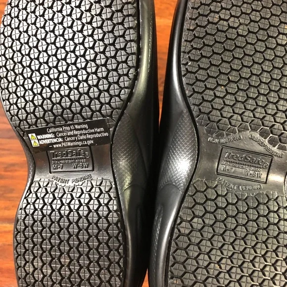 TredSafe Shoes Mens 7 Womens 8W Black Loafer Oil Slip Resistant Slip-on - Picture 5 of 7